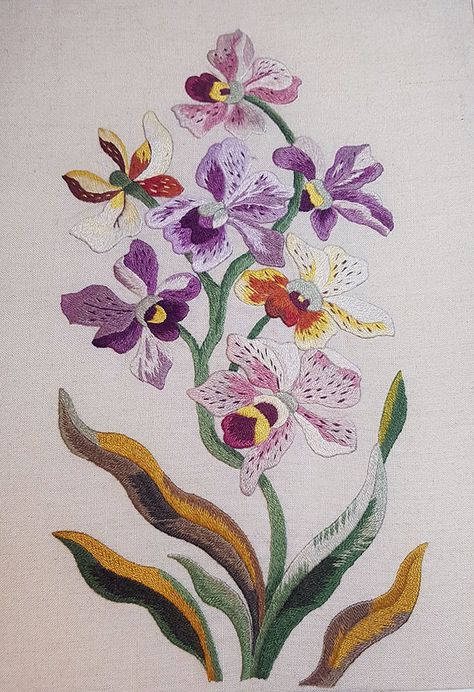 Orchid Embroidery Pattern, Orchid Flower Embroidery, Orchid Embroidery, Embroidery Stitches Beginner, Crewel Embroidery Kits, Simple Embroidery Designs, Embroidered Designs, Hand Embroidery Patterns Flowers, Floral Embroidery Patterns