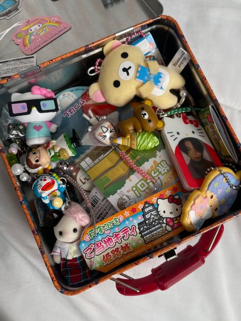 Girl Keychains, Charms Aesthetic, Keychain Aesthetic, Toro Inoue, Aesthetic Coquette, Cute Keychain, Cute Little Things, Monster Energy, Rilakkuma