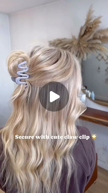 IOWA HAIR EXTENSIONS+BLONDING+DIMENSIONAL BRUNETTE SPECIALIST on Instagram: "Learn the steps to achieve a stunning half-up hairstyle using a claw clip. #authenticbeautypartner   Pair it with airy texture spray + dry shampoo for that extra touch of glam. 💖✨ #HairGoals #StylingSecrets" Blonde Hair In Claw Clip, Claw Clip Hairstyles With Extensions, Half Up Half Down With Hair Clip, Half Claw Clip Hairstyles, Claw Clip Wedding Hair, Half Up Hair With Claw Clip, Half Up Half Down With Claw Clip, Half Up Half Down With Clip, Half Up With Claw Clip