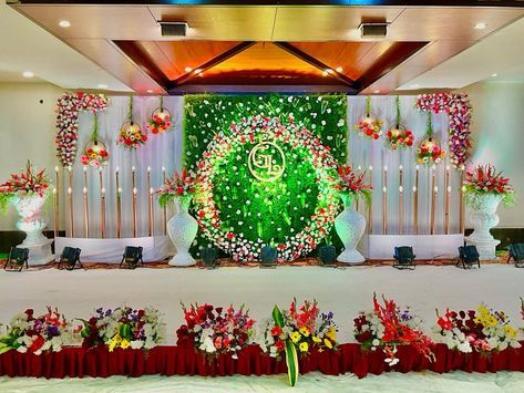 Plan Your wedding with @taji_events 💕 . Book Your Wedding Setup With @taji_events . For more details :976243813📞 . 📍pune . #pune #weddingstagedecor #weddingdecor #newpost #punecity #instagram #instagood Engagement Decorations Indian, Stage Decoration Photos, Unique Event Decor, 21st Decorations, Engagement Stage, Backdrop Flowers, Hindu Wedding Decorations, Small Stage, Indoor Wedding Decorations