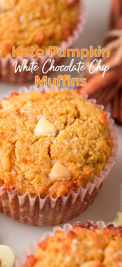 White Chocolate Chip Muffins, Pumpkin White Chocolate, Sugar Free White Chocolate, Keto Comfort Food, Dinner Recipes Healthy Low Carb, Keto Muffins, Chocolate Chip Muffin Recipe, Low Carb Low Fat Recipes, Pumpkin Pie Mix