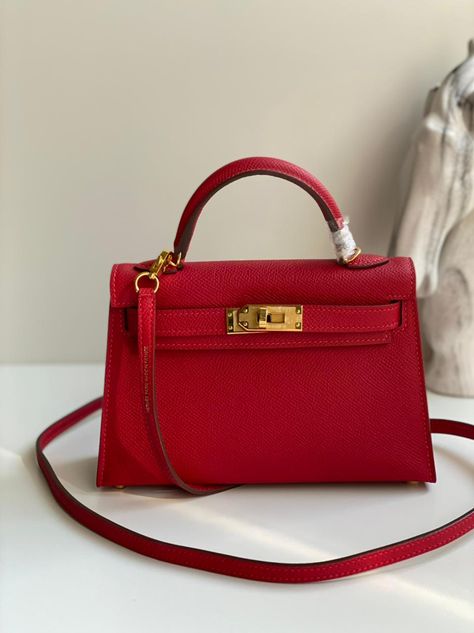 Red Birkin, Black Woman Luxury Aesthetic, Bag Closet, Dream Things, Aesthetic Bags, Luxury Bags Collection, Handbag Essentials, Bag Obsession, Beautiful Handbags