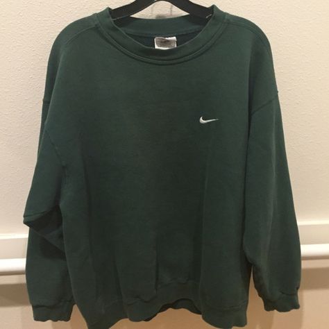 Sweatshirt Nike, Nike Sweatshirt, Nike Vintage, Nike Shoes Outlet, Milan Fashion Weeks, Nike Sweatshirts, Nike Shoes Women, Comfy Outfits, True Vintage