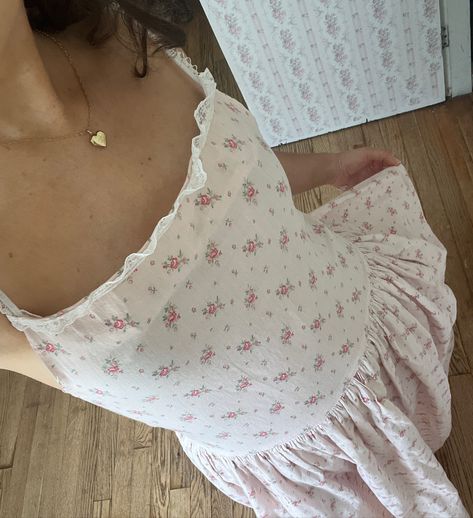 made this dress😚🌷🪡🌿 Aesthetic Pyjamas, Basic Outfit Aesthetic, Flower Blankets, Loveshackfancy Aesthetic, Thrifting Ideas, Coconut Aesthetic, Delicate Aesthetic, Basic Aesthetic, Pink Core