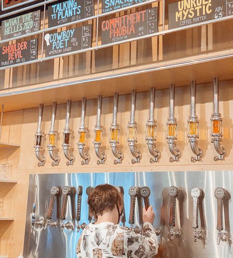 Rustic Brewery Interior Design, Modern Brewery Design, Craft Brewery Aesthetic, Brewery Design Interior, Taproom Design Brewery, Tap Room Brewery Design, Beer Brewery Design, Brewery Bar Design, Brewery Aesthetic