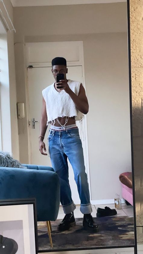 Denim Vintage Outfit, Men’s Pride Outfit, Club Clothes Men, Lollapalooza Outfit Men, Gay Man Fashion, Pride Outfit Ideas Men, Gay Male Fashion, Androgynous Fashion Summer, Outfit Ideas Masc