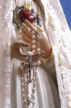 Images Of Mary, Mama Mary, Queen Of Heaven, Praying The Rosary, Lady Of Fatima, Holy Rosary, Blessed Mother Mary, Divine Mercy, Holy Mary