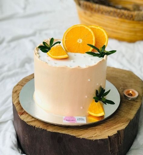 Orange Cake Decoration Birthdays, Citrus Cake Decoration, Orange Cake Design, Orange Cake Decoration, Cake Decorated With Fruit, Fruit Cake Design, Patisserie Cake, Citrus Cake, Fresh Fruit Cake