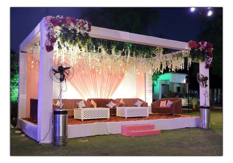 Vip Seating Area, Eid Mubarak Design, Engagement Stage, Engagement Stage Decoration, Wedding Decor Photos, Vip Lounge, Wedding Mandap, Stage Decoration, Stage Decorations