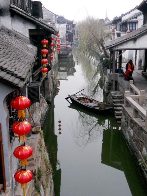 Hangzhou, China - The Grand Canal of China, the World's largest canal, was built between Beijing and Hangzhou in the 7th century.The city was renowned for the beauty of its West Lake. Red Lanterns, Hangzhou China, Into The West, Travel Album, Chinese Architecture, Grand Canal, Foto Art, China Travel, West Lake