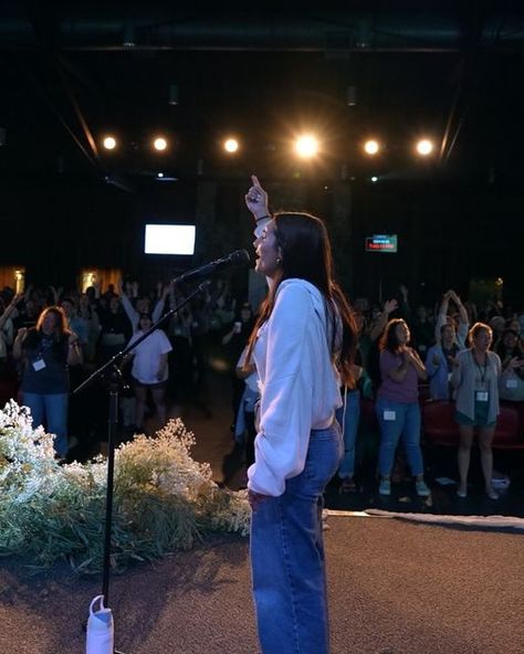 UPPERROOM Dallas | Night 1 of BLOOM was everything. ❤️���🌸 | Instagram Women Ministry Aesthetic, Youth Ministry Aesthetic, Worship Night Outfit, Upperroom Dallas, That Christian Girl, 2025 Vision Board, Christian Vision Board, Women Of God, Worship Night