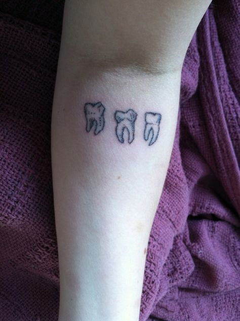 Teeth Tattoo, Tooth Tattoo, Stick Poke Tattoo, Diy Tattoo Permanent, Funky Tattoos, Sick Tattoo, Handpoke Tattoo, Stick N Poke Tattoo, Tattoo Collection