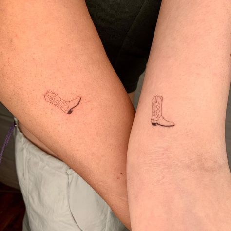 Blanket Tattoo, Doe Tattoo, La Tattoo, Fine Line Tattoo, Line Tattoo, Fine Line Tattoos, Small Tattoo, Line Tattoos, Fine Line