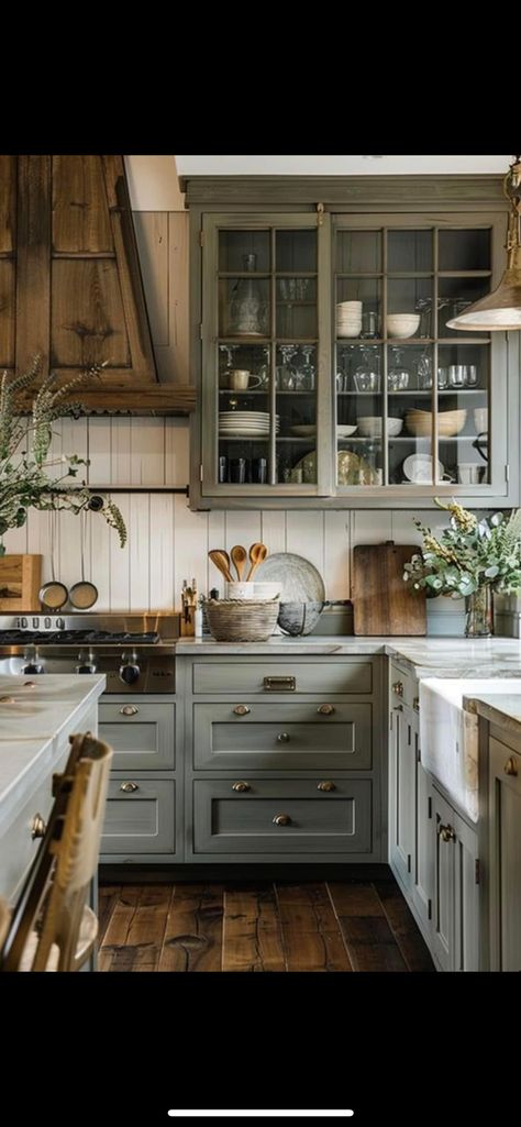 Victorian Modern Kitchen, Kitchen Color Scheme, Diy Kitchen Renovation, Rustic Modern Kitchen, Kitchen Colour Schemes, Kitchen Cabinet Styles, Kitchen Cabinets Decor, Farmhouse Kitchen Design, Kitchen Farmhouse