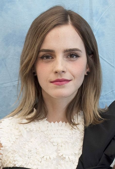 Emma Watson Hair Color, Emme Watson, Emma Watson Hair, Harry Styles Hair, Emma Watson Pics, Side Parting, Asos Fashion, French Actress, Fancy Hairstyles