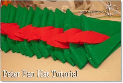 peter pan hat ♥ http://felting.craftgossip.com/2014/05/28/peter-pan-hat-tutorial-with-pattern/ Peter Pan Jr, Peter Pan Hat, Peter Pan Costumes, Peter Pan Party, Peter Pan And Tinkerbell, Tinkerbell Party, Hat Tutorial, Fairy Birthday, Fairy Parties