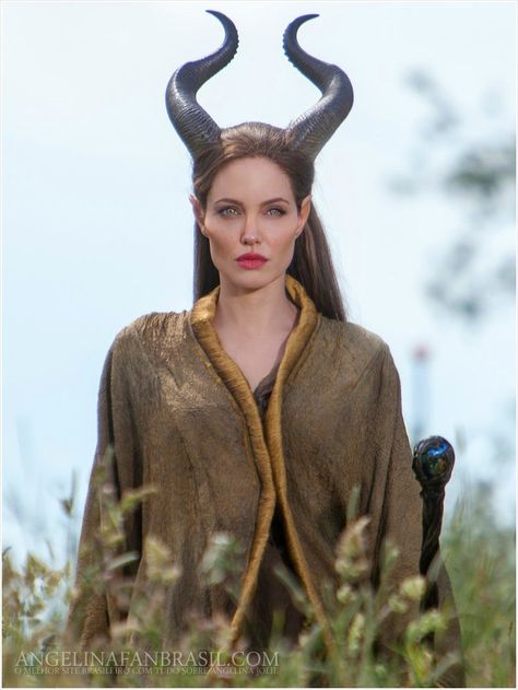 horns Maleficent Cosplay, Maleficent 2014, Maleficent 2, Maleficent Movie, Angelina Jolie Maleficent, Sleeping Beauty Maleficent, Maleficent Costume, Disney Maleficent, Disney Live