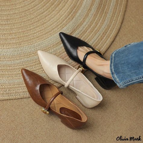 Pointed toe mules outfit