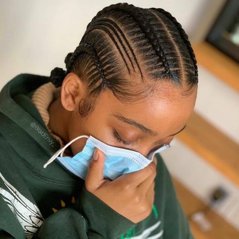 Natural Afro Hairstyles Braids, Simple Brazilian Wool Hairstyles, Conrows Lines Straight Back, Thick Straight Back Cornrows, Straight Back Cornrows Natural Hair, Straight Up Cornrows Black Women, Small Lines Hairstyle, Small Lines Cornrows With Natural Hair, Straight Back Stitch Braids