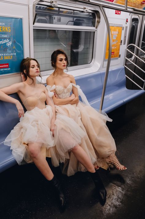 New York Editorial Fashion, Tulle Dress Photoshoot City, New York Fashion Photoshoot, Runaway Bride Photoshoot, Runaway Bride Aesthetic, Prom Editorial, Disney Fairytale Wedding, Fairytale Wedding Dresses, New York Photoshoot