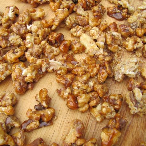 Sugared Walnuts For Salad, Walnuts For Salad, Side Dishes Salads, Candied Walnuts For Salad, Candied Walnut Recipe, Glazed Walnuts, Stuck Together, Walnut Recipes, Healthy Nuts