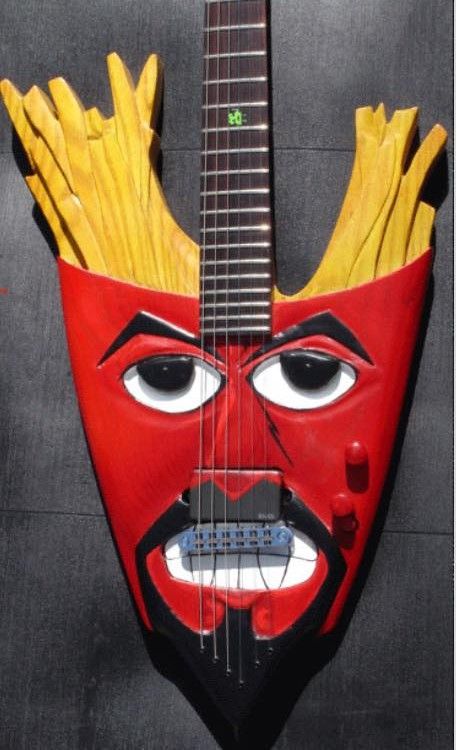 Funny guitar. jA Weird Guitars, Crazy Guitars, Guitar Funny, Sick Guitars, Custom Bass Guitar, Happy Thanksgiving Pictures, Guitar Designs, Funny Guitar, Custom Bass