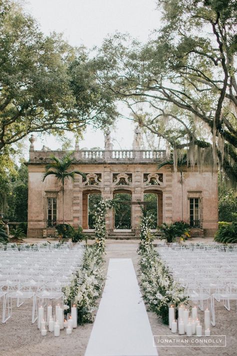 Luxury Wedding Photos by Destination Wedding Photographer Jonathan Connolly #weddingphotos #vizcayawedding #floridaengagement #destinationwedding #luxurywedding #elegantwedding #weddingphotography Vizcaya Wedding, Courtyard Wedding, Modern Wedding Venue, Garden Weddings Ceremony, Modern Wedding Decor, Wedding Elements, Modern Wedding Inspiration, Garden Wallpaper, Garden Wedding Inspiration