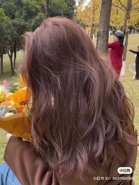 Cool Tone Hair Colors Ideas, Bleached Hair Color, Colors For Brown Hair Dyes, Korean Trending Hair Color, Hair Color Ideas Asian Korean Fashion, Dyed Hair On Asians, Brown Shades Hair, Brown Hair For Tan Skin Tone, Hair Color Idea For Tan Skin Tone