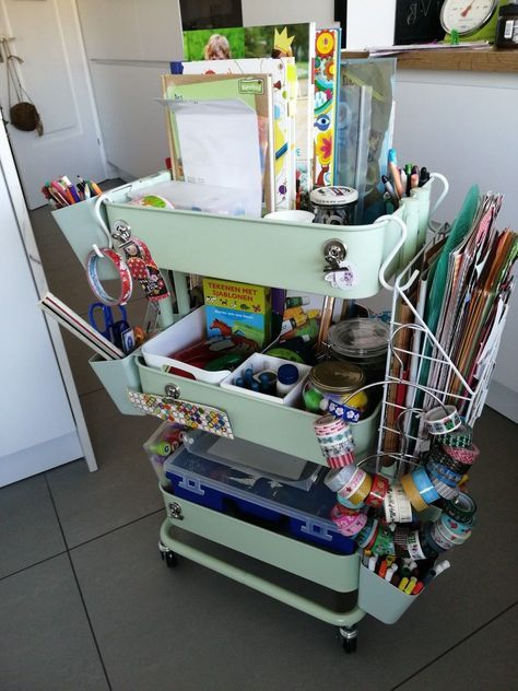 Kids Craft Storage, Raskog Cart, Dream Art Room, Ikea Raskog, Craft Organisation, Craft Cart, Arts And Crafts Storage, Art Studio Room, Cart Ideas