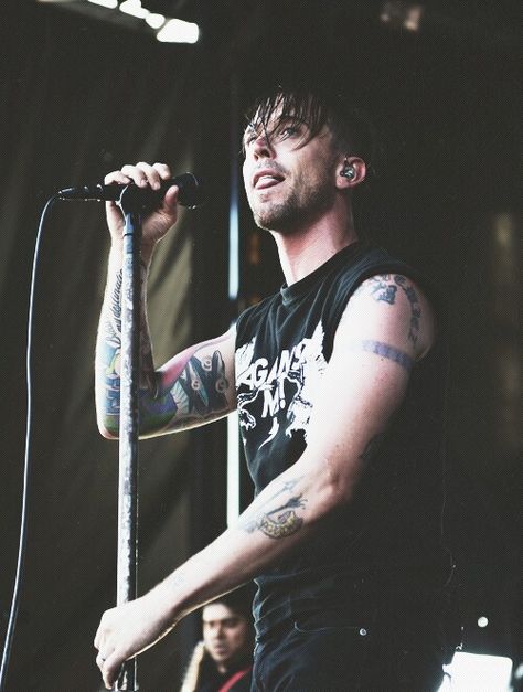 Ben Kowalewicz - lead singer for Billy Talent Elder Emo, Concert Vibes, Billy Talent, She Belongs To Me, Hottest Guys, Mr Men, Lead Singer, Music Stuff, Music Is Life