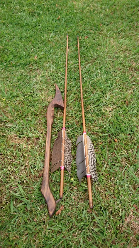 Atlatl spear thrower  Made in New Zealand- Land of Orks, Hobbits and wizards. feel free to facebook message me. Valkyrie Oc, Spear Thrower, Fashion Hardware, Survival Bushcraft, Arrow Designs, Cross Bow, Defense Mechanism, Adventure Pack, Primitive Technology