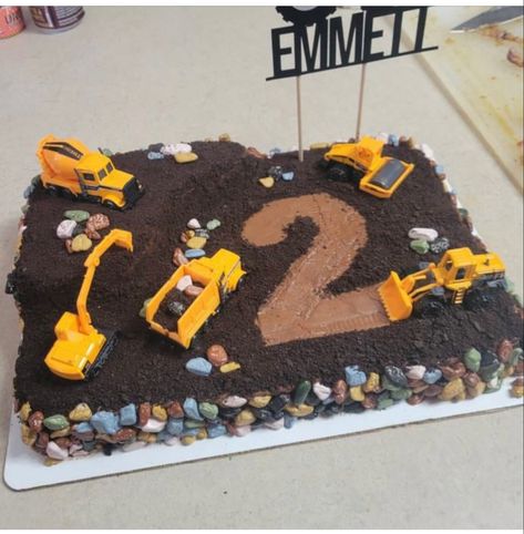 Excavator Cake, Construction Birthday Party Food, Construction Birthday Cake, Tractor Cake, 2nd Birthday Party For Boys, Construction Cake, 5th Birthday Party Ideas, Baby Shower Crafts, Construction Birthday Parties