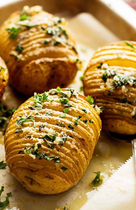 Lemon Roasted Potatoes, Vegetarian Side Dish, Baked Potato Slices, A Couple Cooks, Hasselback Potatoes, Scalloped Potato Recipes, Potato Gratin, Loaded Baked Potatoes, Baked Potatoes