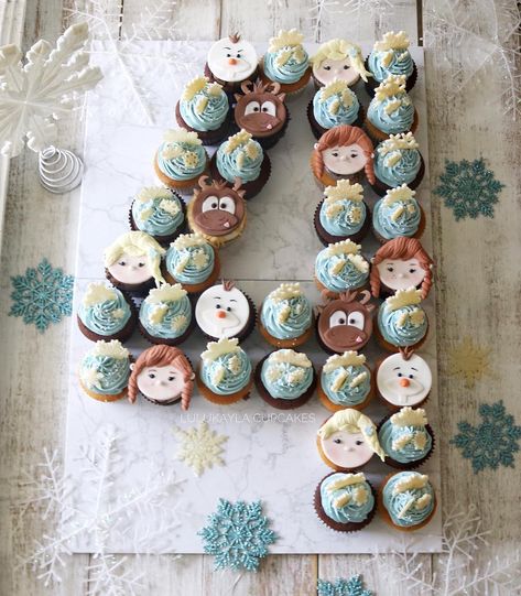 @lulukaylacupcake on Instagram: “Look who’s turning 4!! Every Disney party needs these Frozen! With a little touch of Anna and Elsa at your gathering, your party is bound…” Elsa Cupcakes Ideas, Elsa Cupcakes, Frozen Cupcake, Frozen Cupcakes, Anna And Elsa, Frozen Cake, Disney Party, Party Needs, Instagram Look