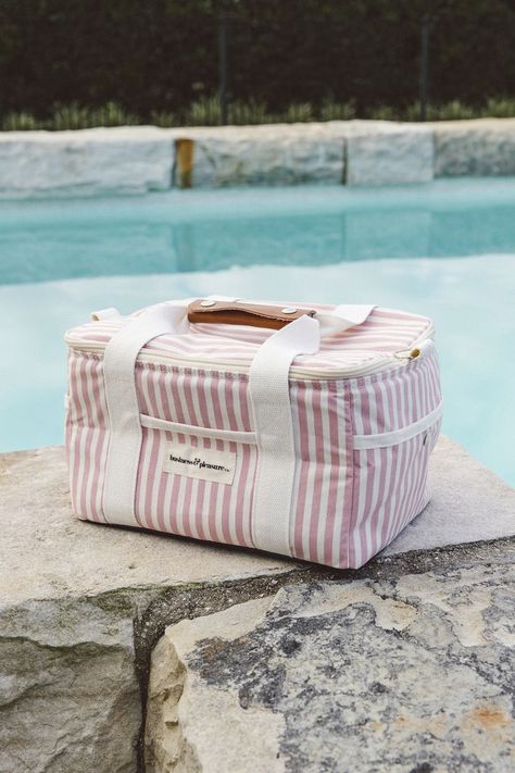 Cooler Bags, Cooler Tote Bag, Picnic Essentials, Umbrella Cover, The Picnic, Cooler Tote, Picnic In The Park, Beach Umbrella, Summer Set