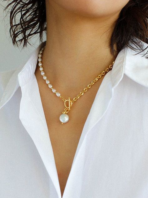 Pearl Necklaces - floysun Outfits With Pearl Necklace Casual, Pearl Necklace Outfit, Necklace Casual, Necklace Outfit, Pearl Necklaces, Diy Clothes, Pearl Necklace, Necklaces, Beads