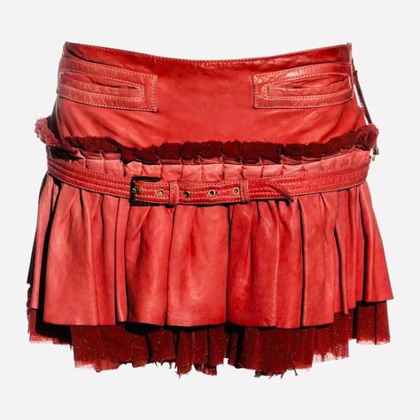 Roberto Cavalli red low-rise pleated leather mini skirt #robertocavalli #pleated #miniskirt #red #leather #fashion Pleated Leather Mini Skirt, August Fashion, Roberto Cavalli Skirt, Red Leather Mini Skirt, Black Leather Mini Skirt, Ruffle Maxi Skirt, Evening Skirts, Queen Costume, Chiffon Fashion