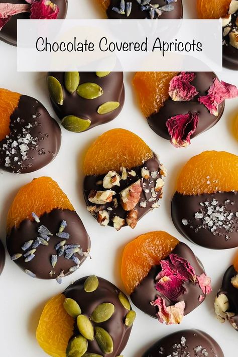 These chocolate covered apricots make lovely homemade gifts for any occasion. They’re also an easy and delicious addition to a dessert table. Chocolate Covered Figs, Chocolate Apricot, Nutritious Desserts, Chocolate Covered Fruit, Types Of Chocolate, Baking Mat, Silicone Baking, Chocolate Dipped, Refined Sugar Free