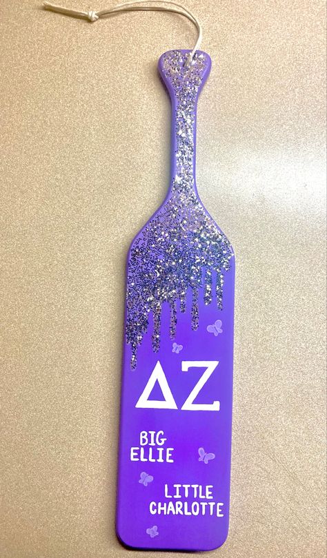 Paddle Sorority Big, Big Little Paddles, Sorority Art, Sorority Paddles, Sorority Big Little, Fun Arts And Crafts, Delta Zeta, Greek Life, Paddles