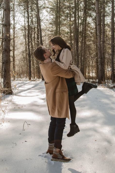 Planning your winter engagement pictures? We’ve got you covered with 33+ beautiful winter engagement photo ideas and inspiration! Find the best outfits, poses, and ideas for indoor and outdoor winter engagement shoots, plus special January engagement photo ideas. Click through for all the winter couple photo inspiration you need! Winter Engagement Photoshoot, Engagement Pictures Ideas, Winter Engagement Pictures, Engagement Photo Shoot Ideas, Winter Floral Arrangements, Poses Outdoor, Winter Couple, Outdoor Engagement Photos, Engagement Shots