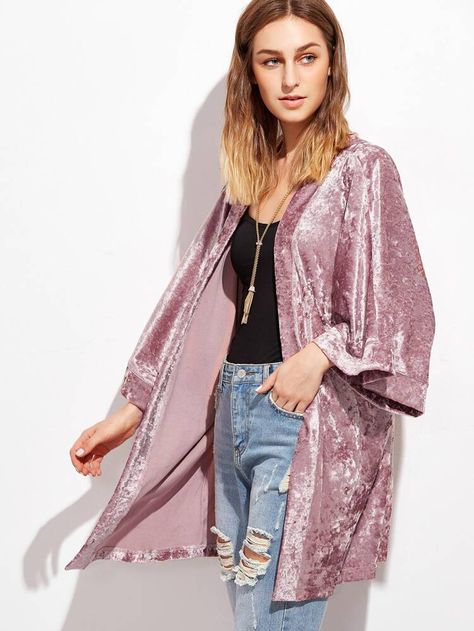 Kimono Street Style, Dramatic Clothes, Velvet Cardigan, Crushed Velvet Dress, Velvet Kimono, Trendy Hoodies, Ladies Blouse Designs, Mode Abaya, Velvet Clothes