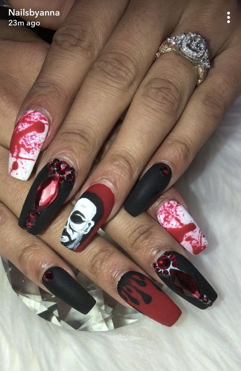 Micheal Myers Nails 2018 Micheal Myers Nails Designs, Micheal Myers’s Nails, Micheal Myers Nail, Micheal Myers Nail Designs, Halloween Nails Michael Myers, Michael Myers Nail Art, Michael Myers Nails Acrylic, Scary Movie Nails, Michael Myers Nails