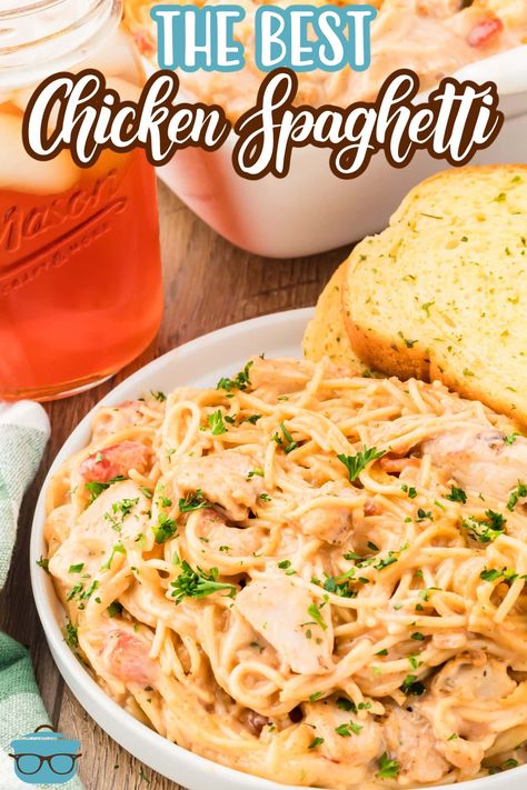 This easy Creamy, Cheesy Chicken Spaghetti recipe calls for chicken, spaghetti, cream of chicken, salsa, sour cream and cheese. No Rotel. Creamy Cheesy Chicken Spaghetti, Best Chicken Spaghetti, Best Chicken Spaghetti Recipe, Easy Chicken Spaghetti Recipe, Chicken And Spaghetti, Chicken Breast Marinade Recipes, Creamy Chicken Spaghetti, Creamy Cheesy Chicken, Pasta Roni