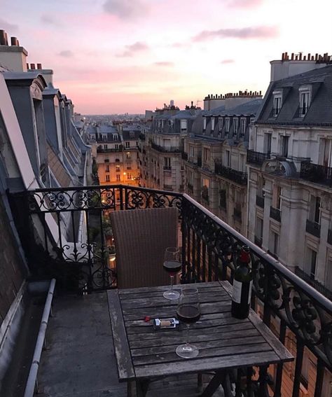 Drinking wine during sunset in Paris🍷 . . . . via - @jiawa.liu __________________________________________ #paris #france #parisfrance #parisvibes #france🇫🇷 #parisphotography #architecture #parisart #french #frenchwine #sunsetphotography #parisstreetstyle #classy #class #lifestyle #elegant #elegantstyle #aesthetic #mood #vintageaesthetic #architecturephotography #architecturedesign #love #positivevibes #goodvibes #goodvibesonly Parisian Balcony, Addie Larue, Paris Dream, Parisian Life, Paris Jackson, Paris Aesthetic, City Vibe, Living In Paris, Paris Apartments