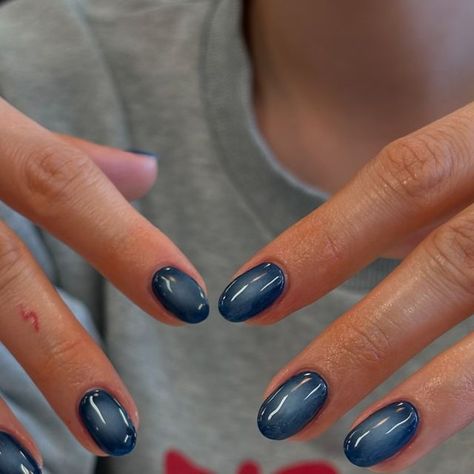 NAIL THERAPY CO on Instagram: "blue us away 💅🏼   *medium art (currently only doing ombré colours that are featured on our insta)" One Colour Nail Ideas, Nails Cool Ideas, Cool Blue Nail Designs, Blue Cool Nails, Nail Inspo￼, Cute Short Nails Blue, Médium Nails, Navy Aura Nails, 2 Colour Nails