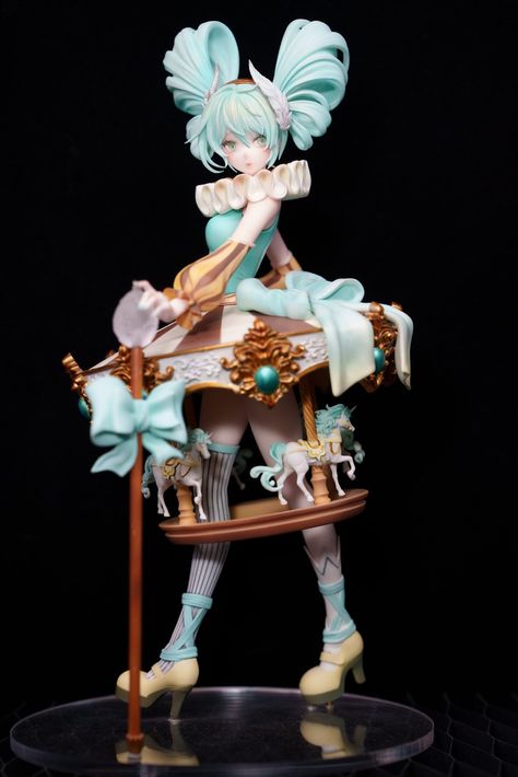 Miku Figure Poses, Snow Miku Pfp, Miku Papercraft Template, Anime Figures Poses, Action Figure Poses, Hatsune Miku Figurines, Figurine Poses, Strawberry Miku, Hatsune Miku Nendoroid