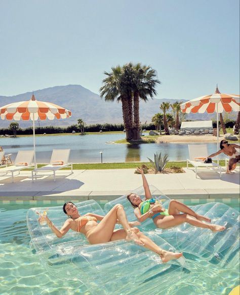 Slim Aarons Photography Dolce Vita, Pool Campaign, Vintage Pool Party, Bach Merch, Resort Photoshoot, Vintage Pool Parties, Palm Springs Bach, Loud Luxury, Slim Aarons Photography