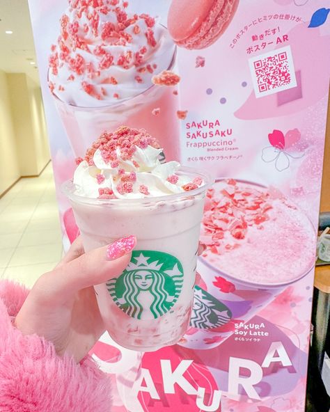 Cherry Blossom Food, Cherry Blossom Frappuccino, Cherry Blossom Starbucks, Sanrio Desserts, Sakura Starbucks, Sakura Food, Sakura Latte, Refresher Drinks, Japanese Starbucks