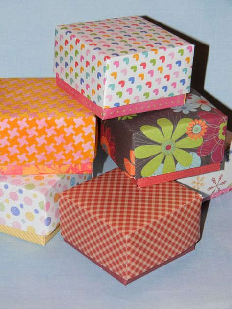 How to Make a Small Gift Box with Lid-Make a Taller Bottom to Show Off Cute Paper Homemade Gift Boxes, Candy Box Template, Diy Gift Boxes, Candy Gifts Diy, Diy Boxes, Truffle Gift, Paper Box Diy, Gift Boxes With Lids, Folding Origami