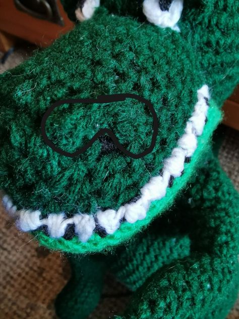 Crochet Tyrannosaurus, Trex Crochet, Crochet Dinosaur Pattern Free, Crochet T-rex, Knitting Projects Sweaters, Crochet Dinosaur Patterns, Crochet Basket Pattern Free, Crochet Angels, Crochet Bottoms